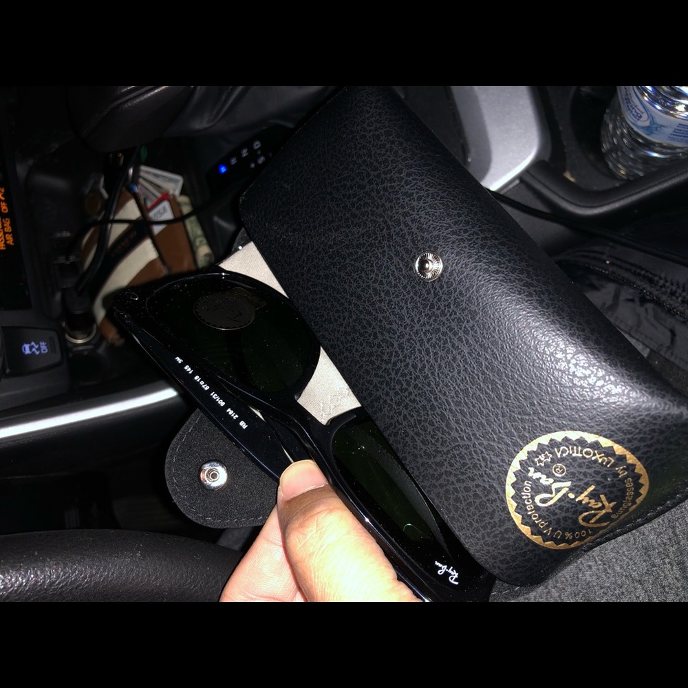 Raybans brand new. Never worn I got it for Christmas it’s not my style